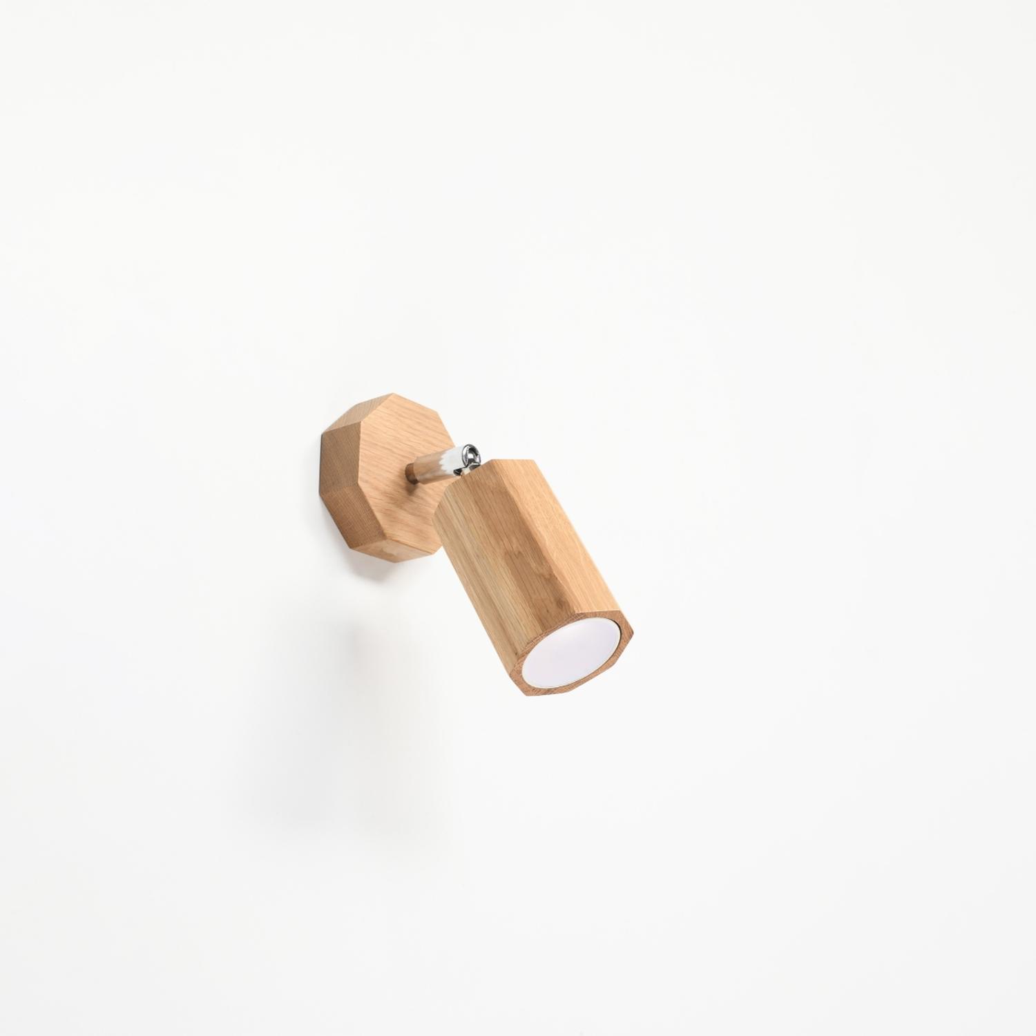 aplique ZEKE roble: la solución perfecta para resaltar la belleza de la madera en tus espacios. Protección y un acabado elegante que realza la durabilidad y estilo de tus superficies.