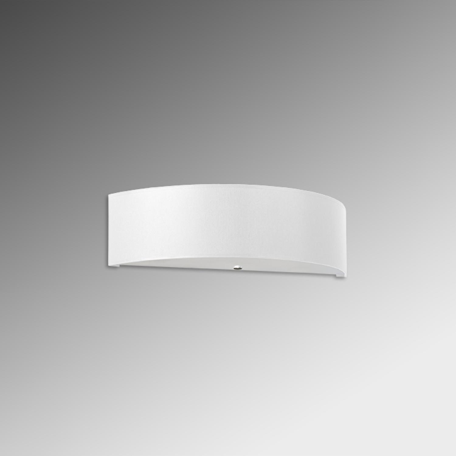 aplique SKALA en blanco, la solución perfecta para transformar espacios. Su acabado elegante y versátil se adapta a cualquier ambiente, ofreciendo un toque moderno y sofisticado.