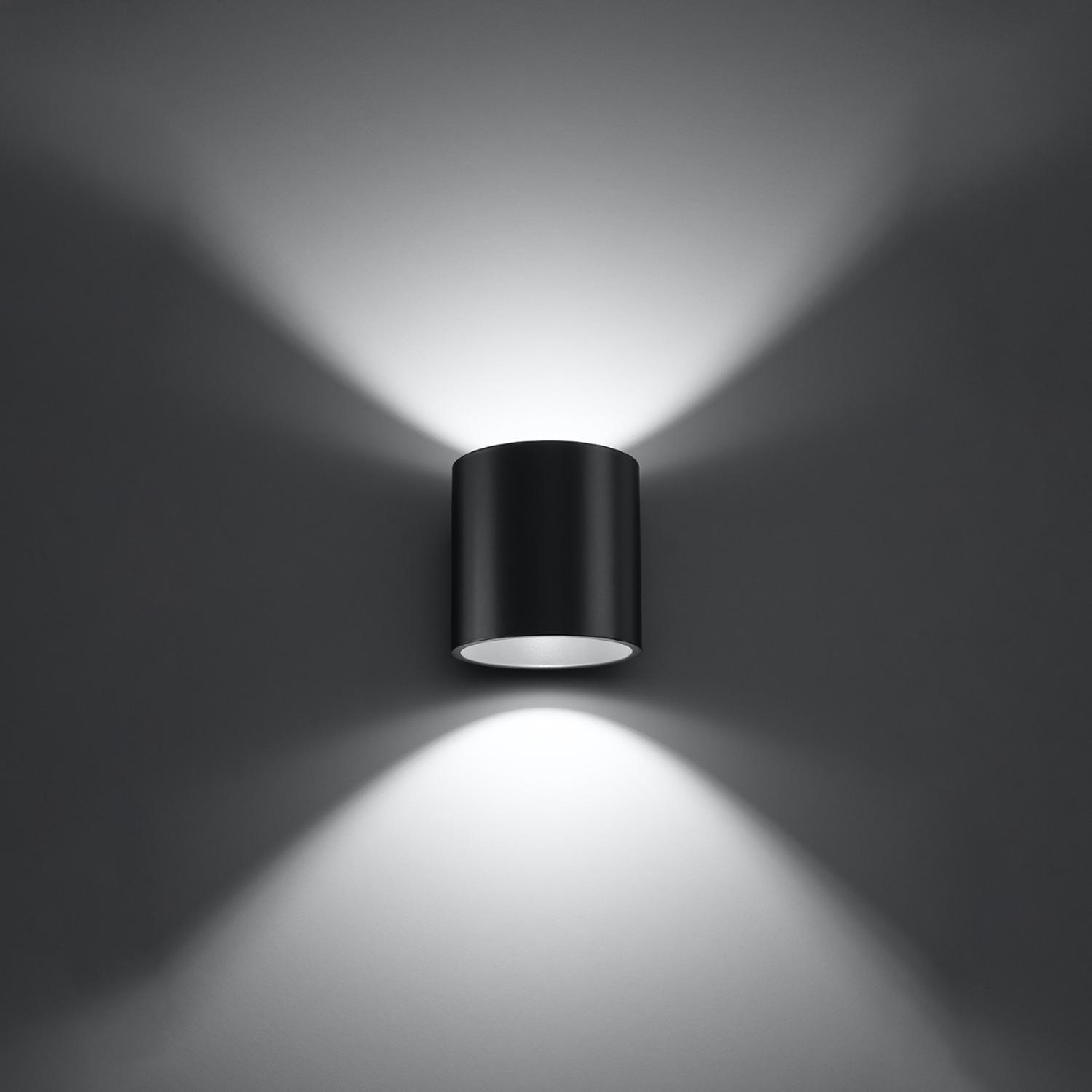 aplique ORBIS 1 Antracita, una solución innovadora para tus proyectos. Su acabado elegante y duradero le otorga un toque moderno y sofisticado, ideal para cualquier espacio.