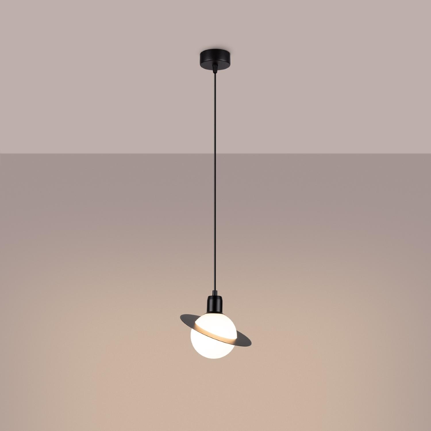 lámpara colgante HYPERION 1 negro, una fusión de elegancia y modernidad. Su diseño minimalista aporta un toque distintivo a cualquier espacio, ideal para iluminar con estilo.
