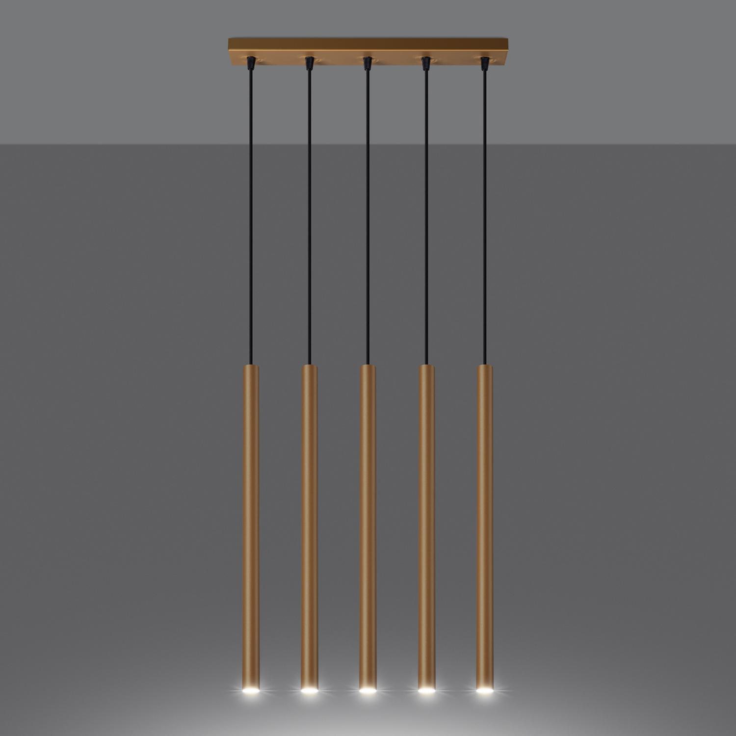 lámpara colgante PASTELO 5L con lujoso acabado dorado, ideal para embellecer cualquier ambiente. Su estilo elegante asegura una iluminación que realza decoraciones modernas y sofisticadas.