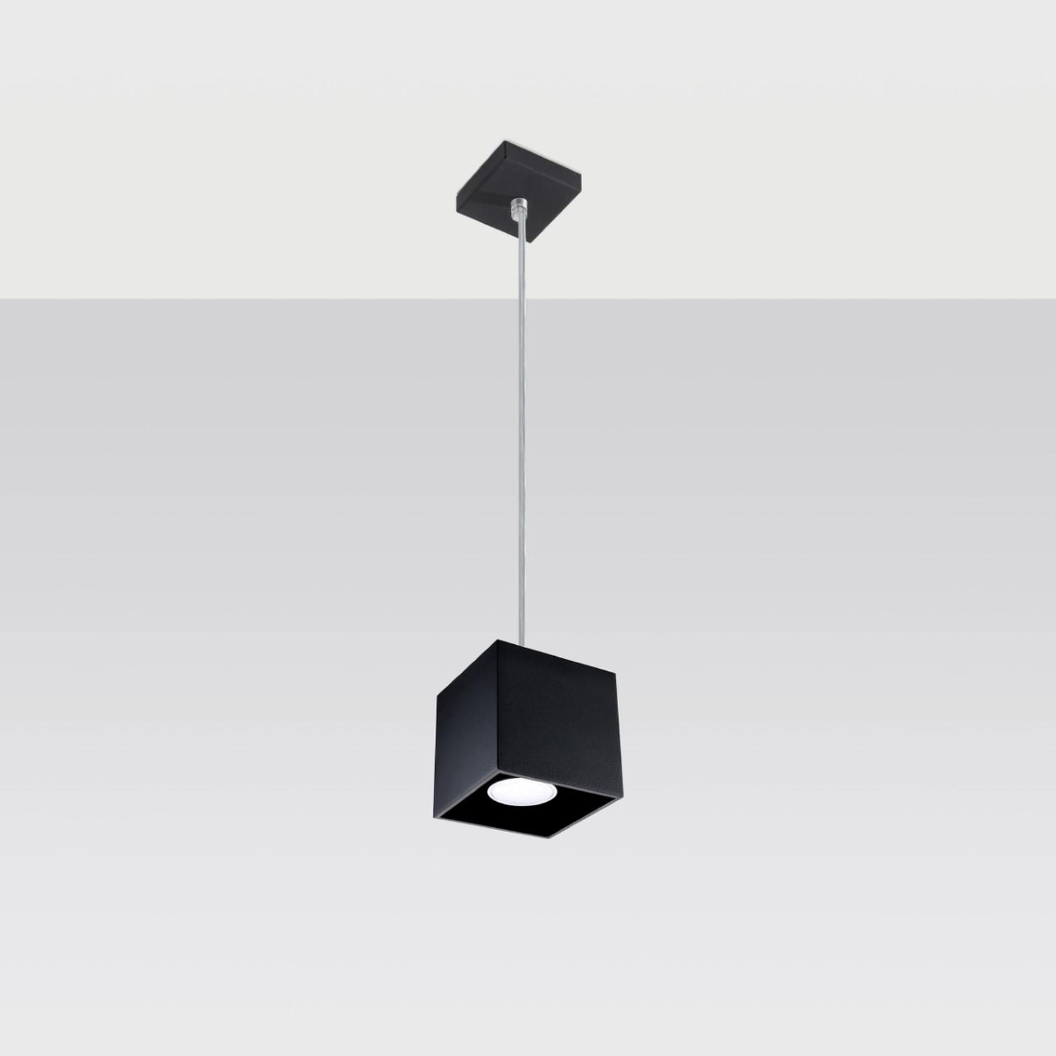 lámpara colgante QUAD 1 en elegante color negro, ideal para iluminar y dar un toque moderno a cualquier espacio. Perfecta para comedores, salas o cocinas. Diseño minimalista y atractivo.