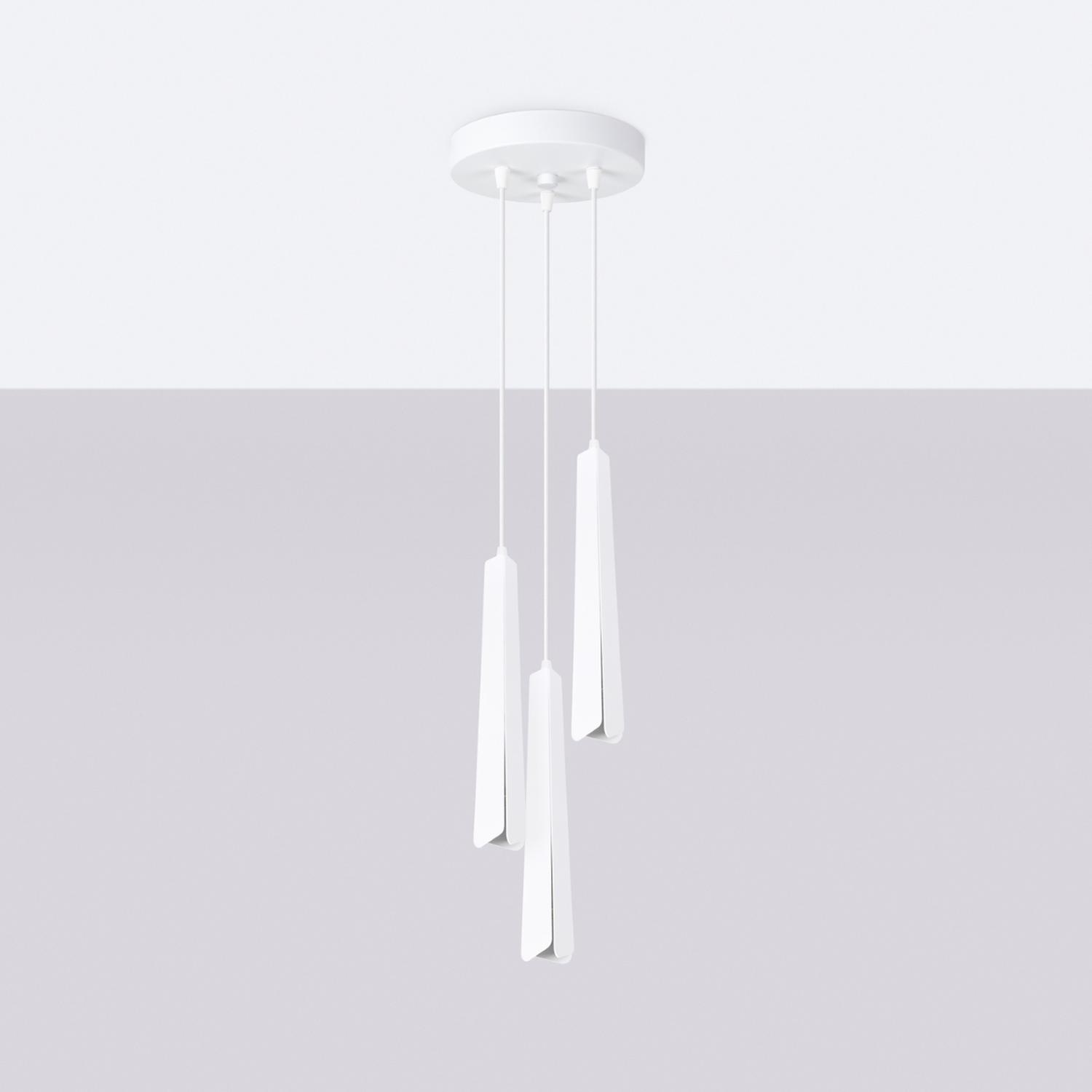 lámpara colgante PRYSM 3P blanca, elegante y moderna. Ideal para iluminar tu espacio con estilo y frescura. Perfecta para cualquier ambiente, realzando tu decoración.
