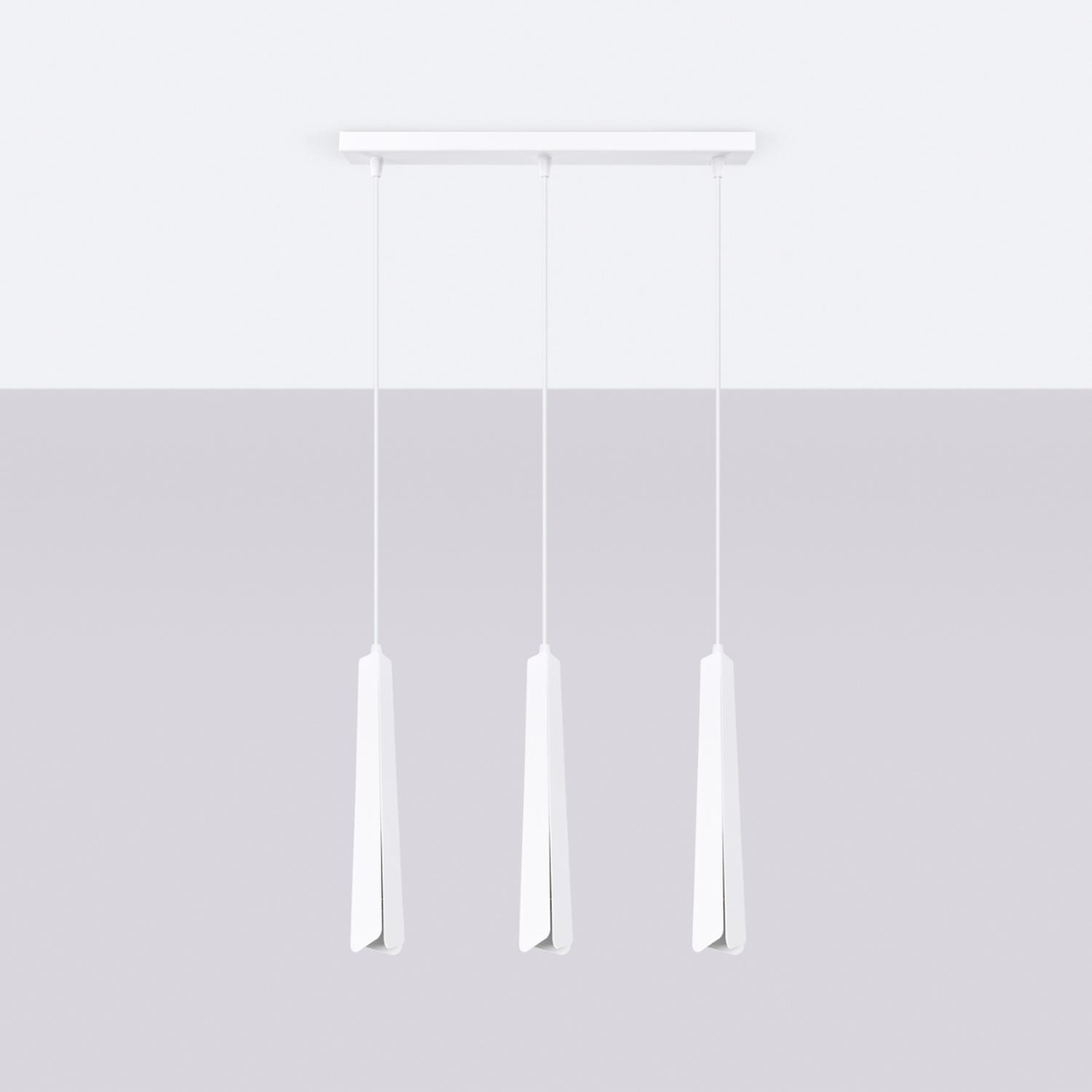 lámpara colgante PRYSM 3L blanca, una sofisticada opción de iluminación para cualquier ambiente. Su diseño moderno y sencillo aporta luz y estilo, siendo perfecta para comedores y salas.