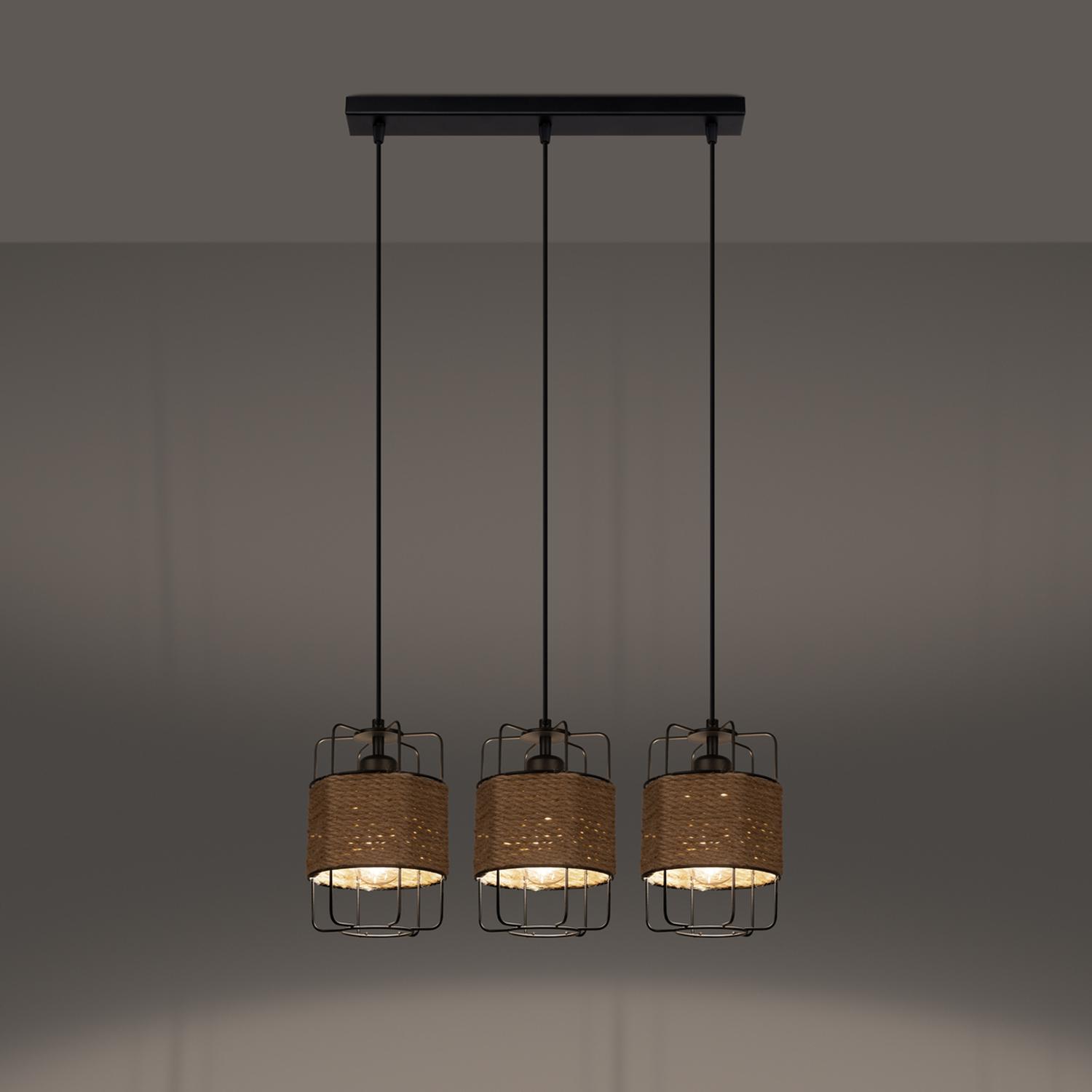 lámpara colgante GIZUR 3L: ilumina tus espacios con estilo moderno y sofisticado. Su diseño elegante y funcionalidad la convierten en la elección ideal para cualquier ambiente.