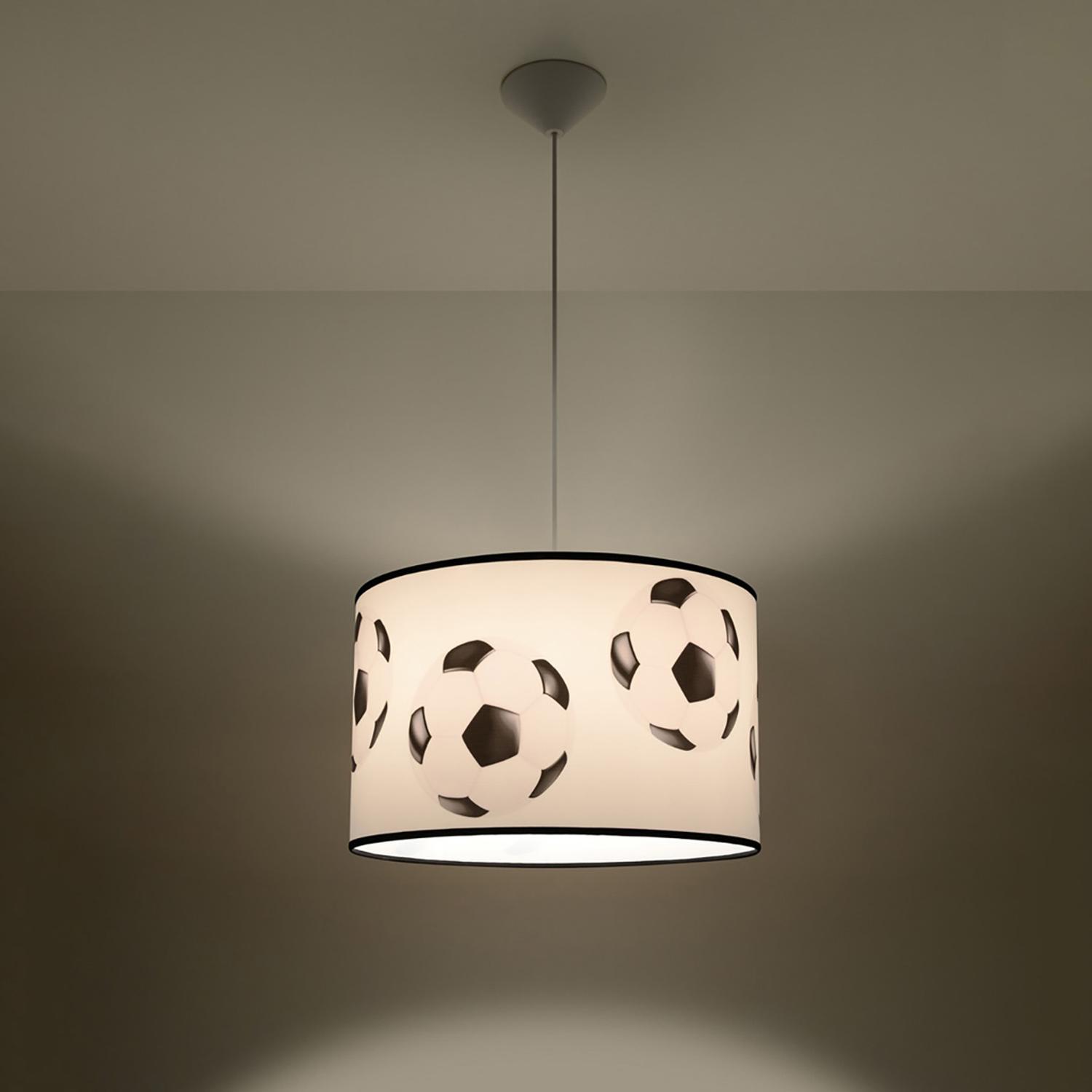 lámpara colgante FOOTBALL A 40: ilumina tu espacio con estilo deportivo. Ideal para fanáticos del fútbol, su diseño único aporta carácter y energía a cualquier habitación.