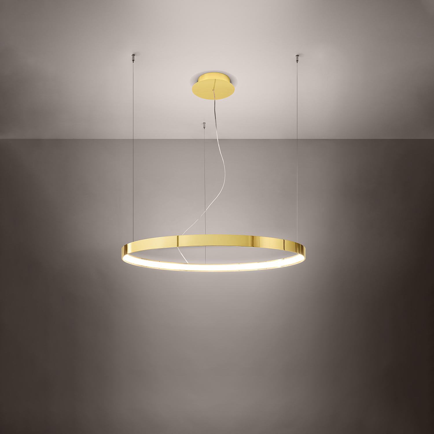 lámpara RIO 78 en elegante oro pulido, ideal para añadir un toque de sofisticación. Con tecnología LED 3000K, proporciona una luz cálida y acogedora para cualquier rincón.