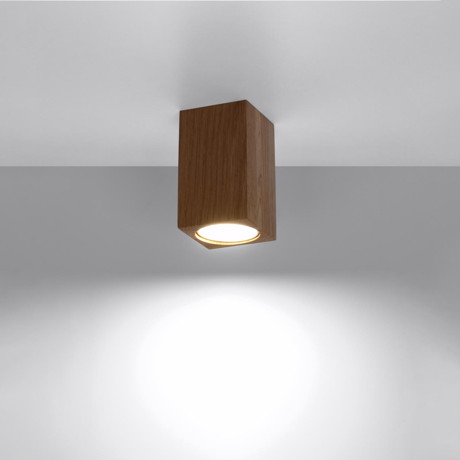 lámpara de techo KEKE 10 en roble, que combina modernidad y calidez natural. Ideal para dar un toque elegante y distintivo a cualquier habitación. Perfecta para embellecer tu hogar.