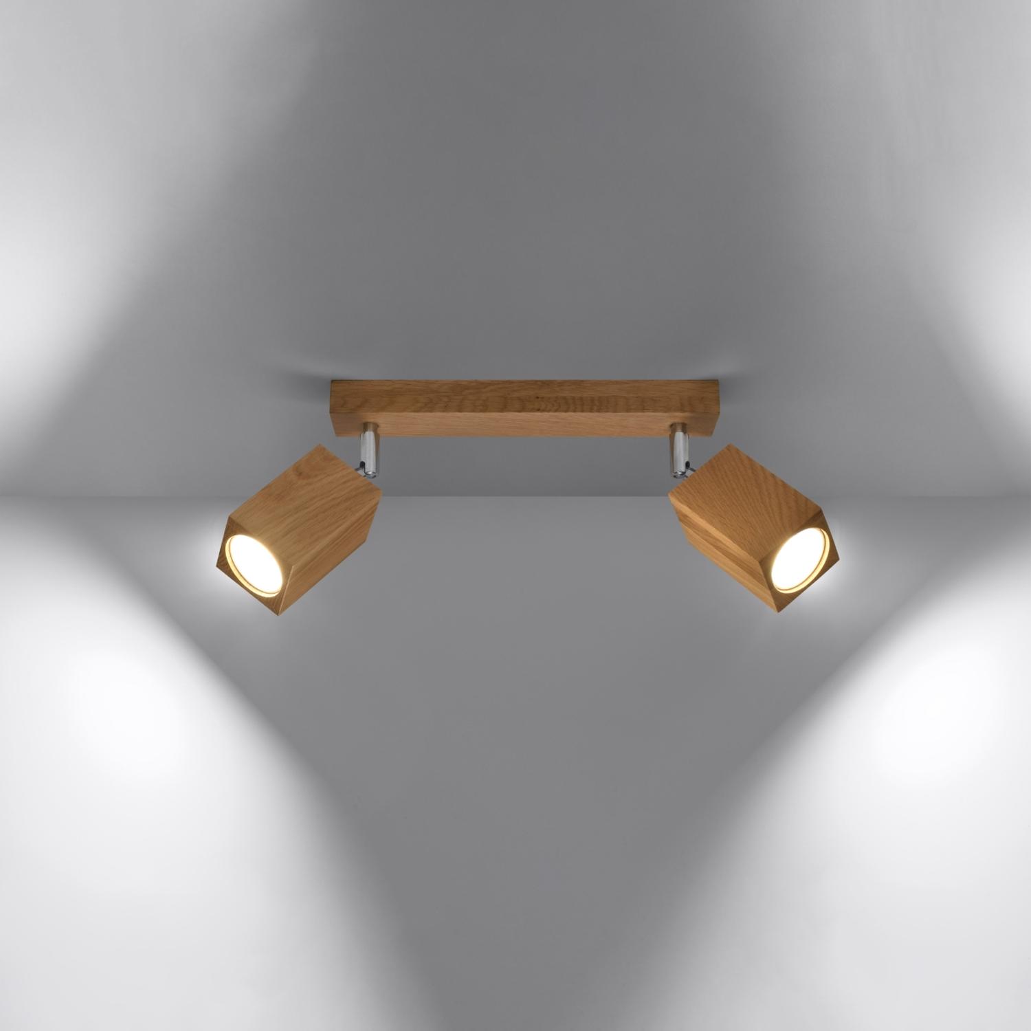 lámpara de techo KEKE 2 en acabado roble, ideal para iluminar y decorar tu espacio con estilo moderno y cálido. Perfecta para cualquier ambiente, combina funcionalidad y elegancia.