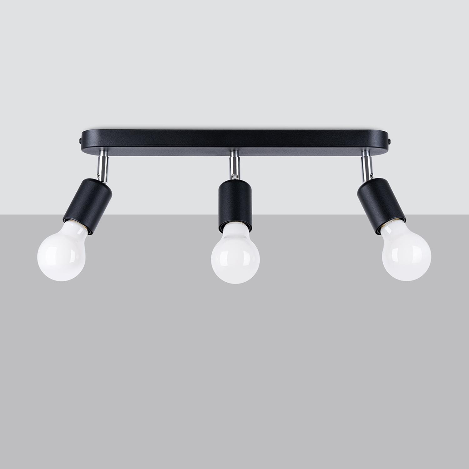 lámpara de techo FORNES 3 en elegante color negro. Diseñada para iluminar y decorar tus espacios con estilo moderno, aportando un toque distintivo y sofisticado a tu hogar.