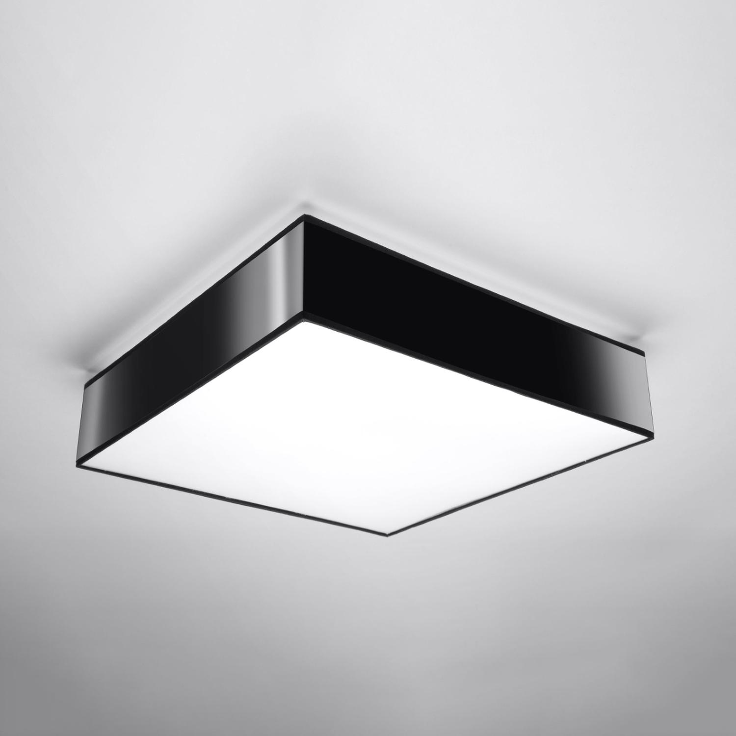 lámpara de techo HORUS 45 negra, un diseño moderno y elegante que ilumina tus espacios con estilo. Ideal para cualquier habitación, aportando un toque sofisticado y contemporáneo.