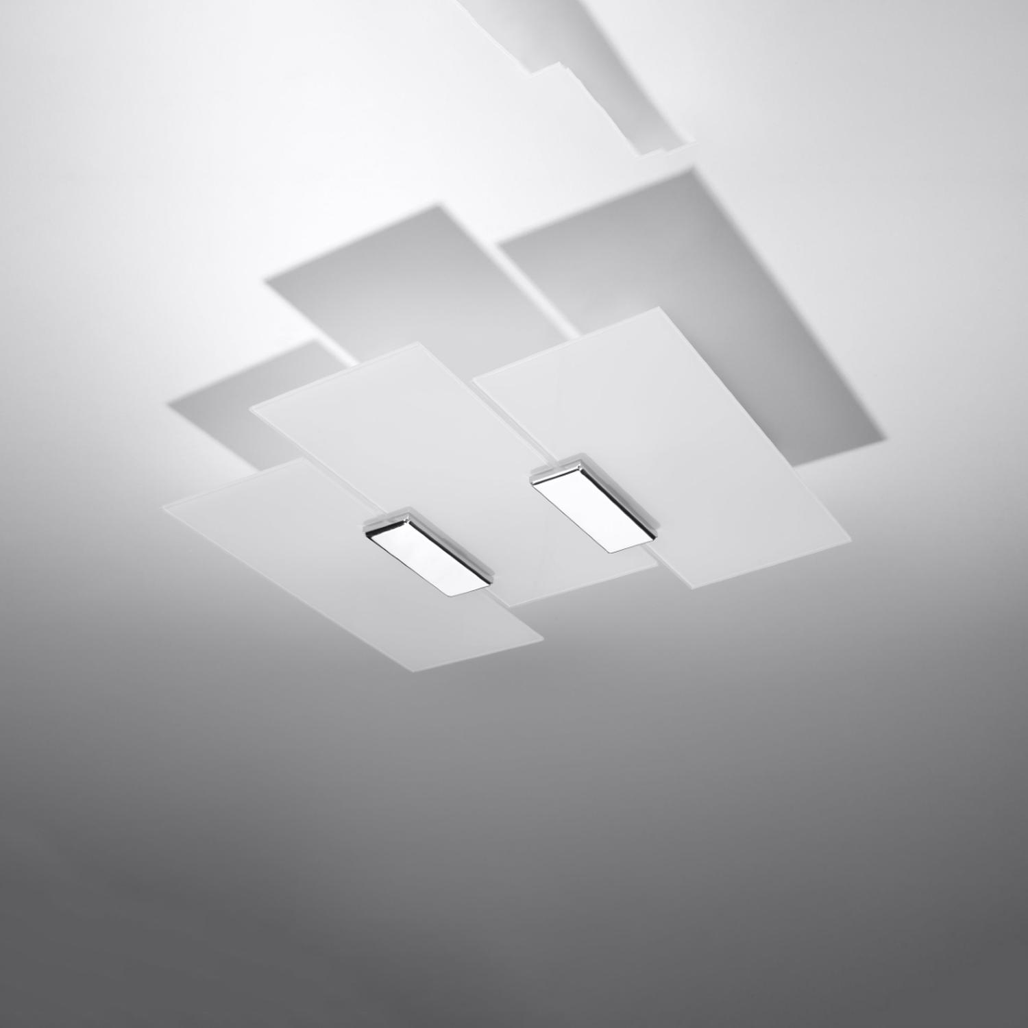 lámpara de techo FABIANO, una sofisticada pieza que aporta luz con elegancia. Su diseño moderno y materiales premium la convierten en el centro de atención en cualquier espacio.