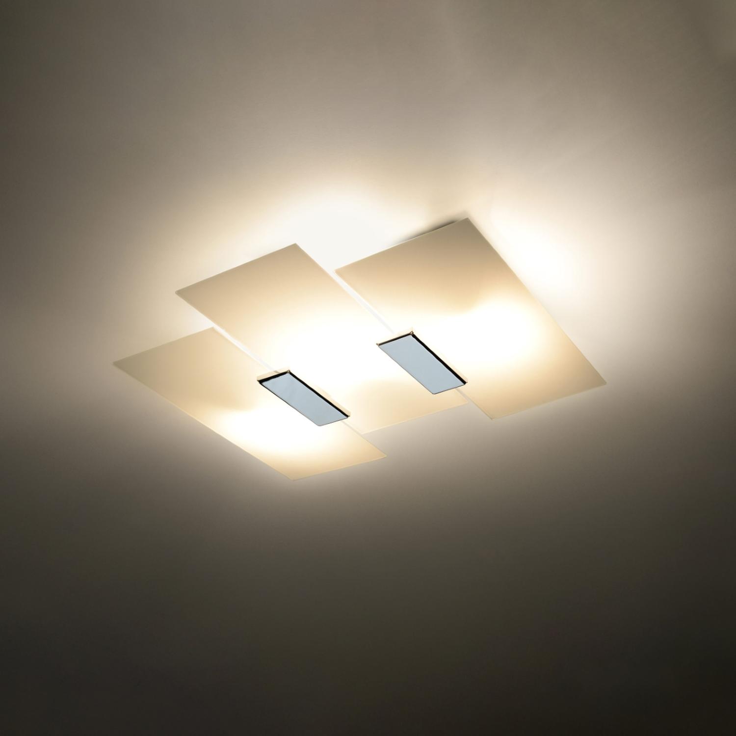 lámpara de techo FABIANO, una sofisticada pieza que aporta luz con elegancia. Su diseño moderno y materiales premium la convierten en el centro de atención en cualquier espacio.