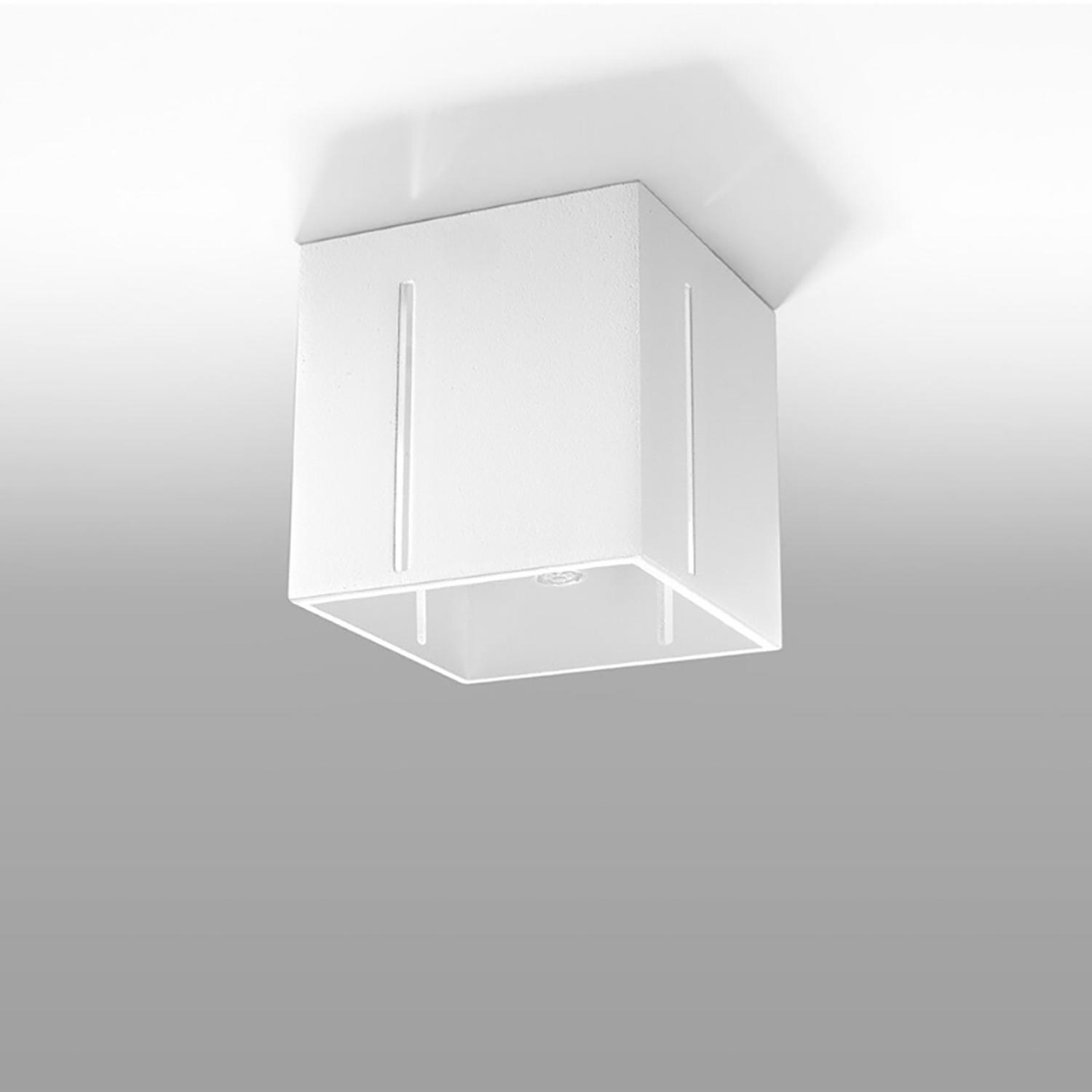 plafón blanco PIXAR: una opción elegante y adaptable que complementa cualquier espacio. Su diseño moderno proporciona luz cálida, ideal para crear atmósferas acogedoras en tu hogar.